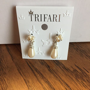 Trifari Bridal Pearl Earrings